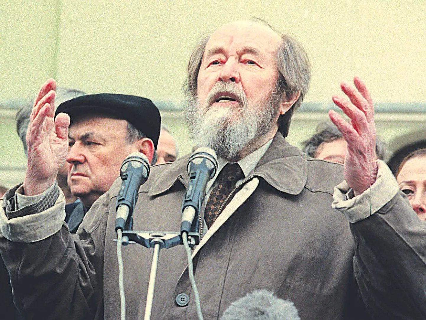 «Мы нуждаемся в зрении на большую даль вперед», — говорил Александр Солженицын.