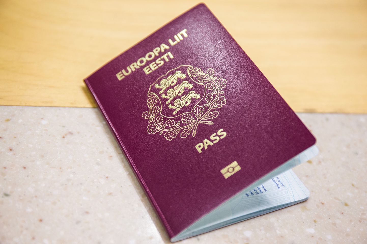 Паспорт. Фото иллюстративное.