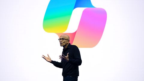 Microsofti boss: me ei tohi lasta AI-hiiglastel majandust nahka pista