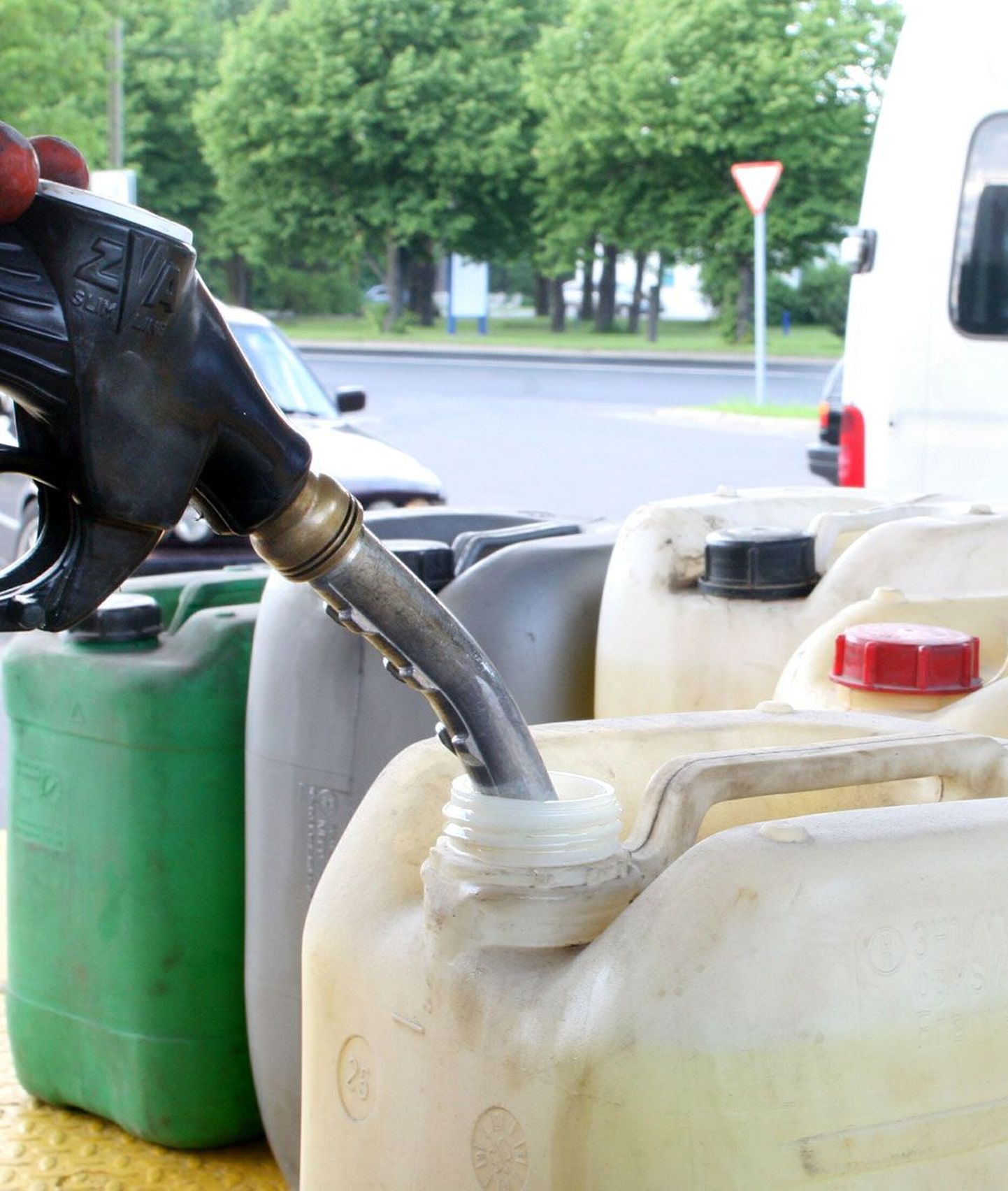 Põhja ringkonnaprokuratuur soovitab inimestel olla ettevaatlik, kui neile pakutakse kütust või mõnda muud kaupa liiga odavalt või turuväärtusest tunduvalt madalama hinnaga.