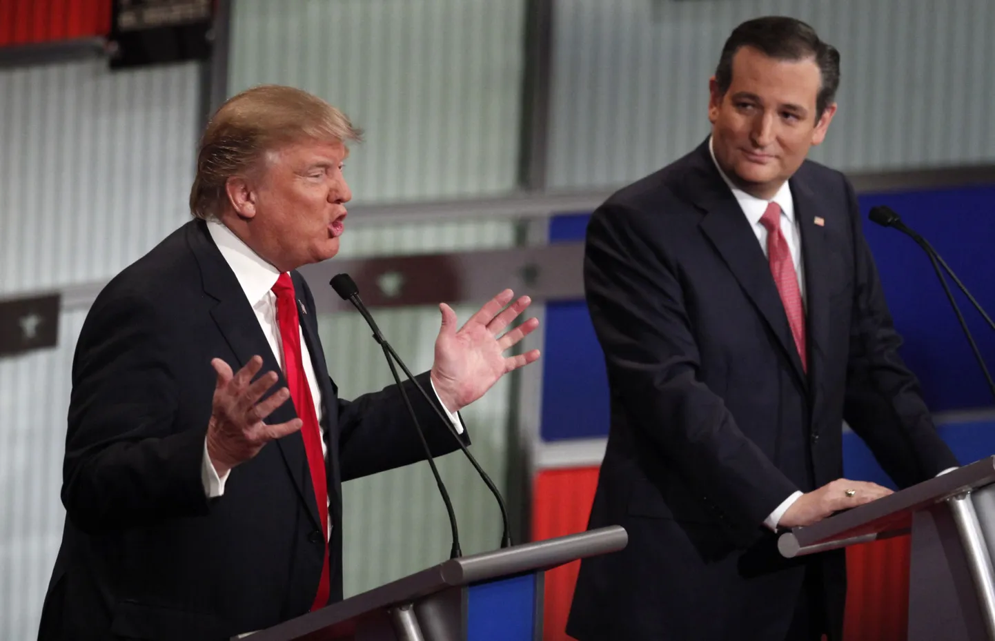 Donald Trump (vasakul) ja Ted Cruz teledebatis.
