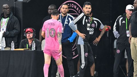 Väljakult minema lonkinud Messi pani Argentina fännid mõni nädal enne MMi muretsema