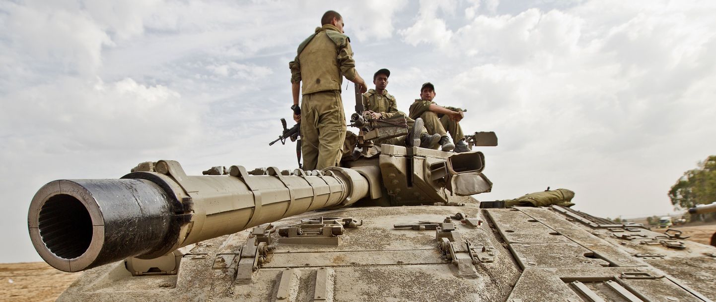 Израильские солдаты недалеко от сектора Газа.