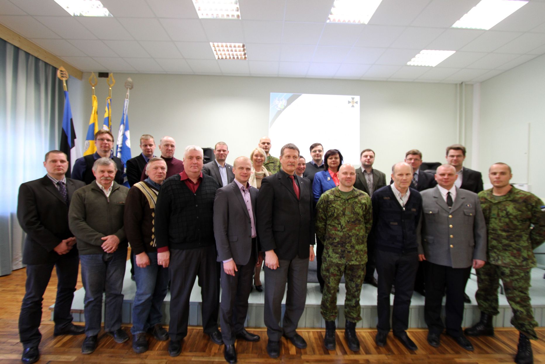 Eile toimus Kaitseliidu Pärnumaa maleva ja Pärnumaa omavalitsuste liidu
koostöökohtumine.