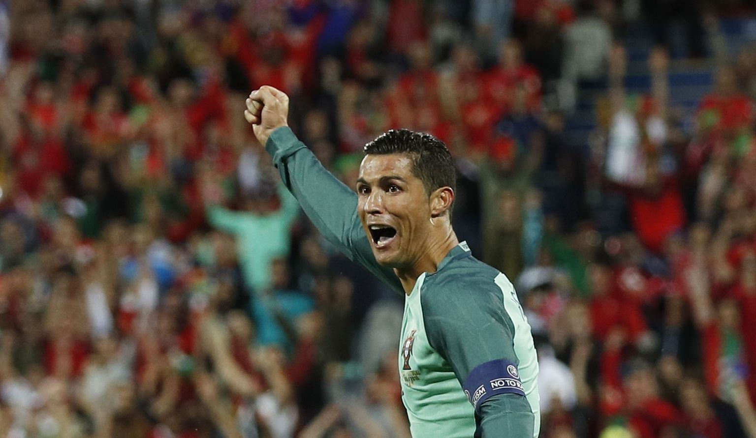 Portugali koondise suur edu teeb Cristiano Ronaldole rõõmu.
