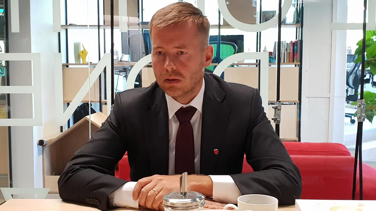 Ettevõtlus- ja infotehnoloogiaminister Rene Tammisti sõnul on rahvusvaheline avalike andmete päev hea meeldetuletus ka Eesti riigiasutustele, kes ei ole veel oma kogutavaid avalikke andmeid opendata.riik.ee lehele üles laadinud.