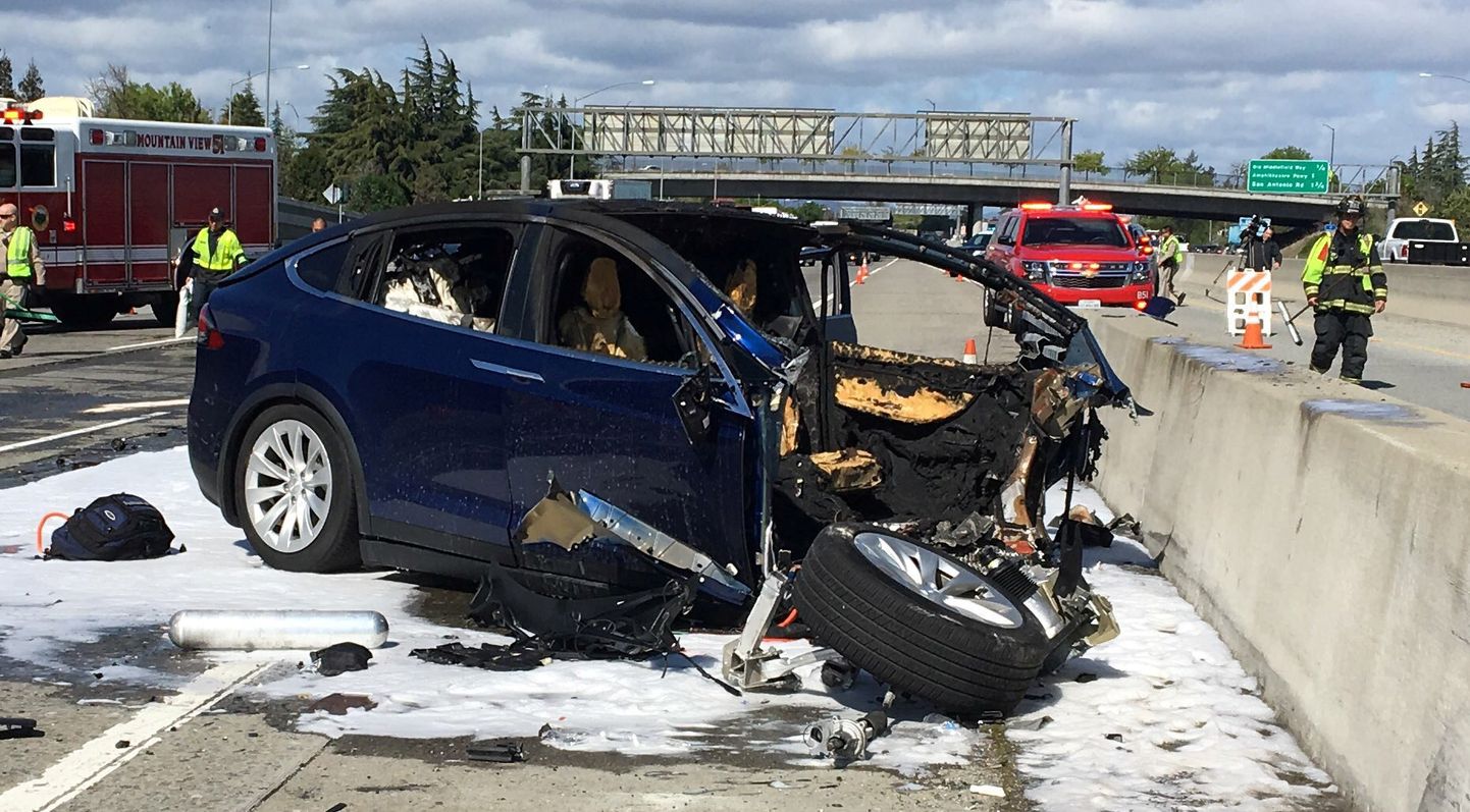 Möödunud nädalal avarii teinud Tesla linnamaastur.