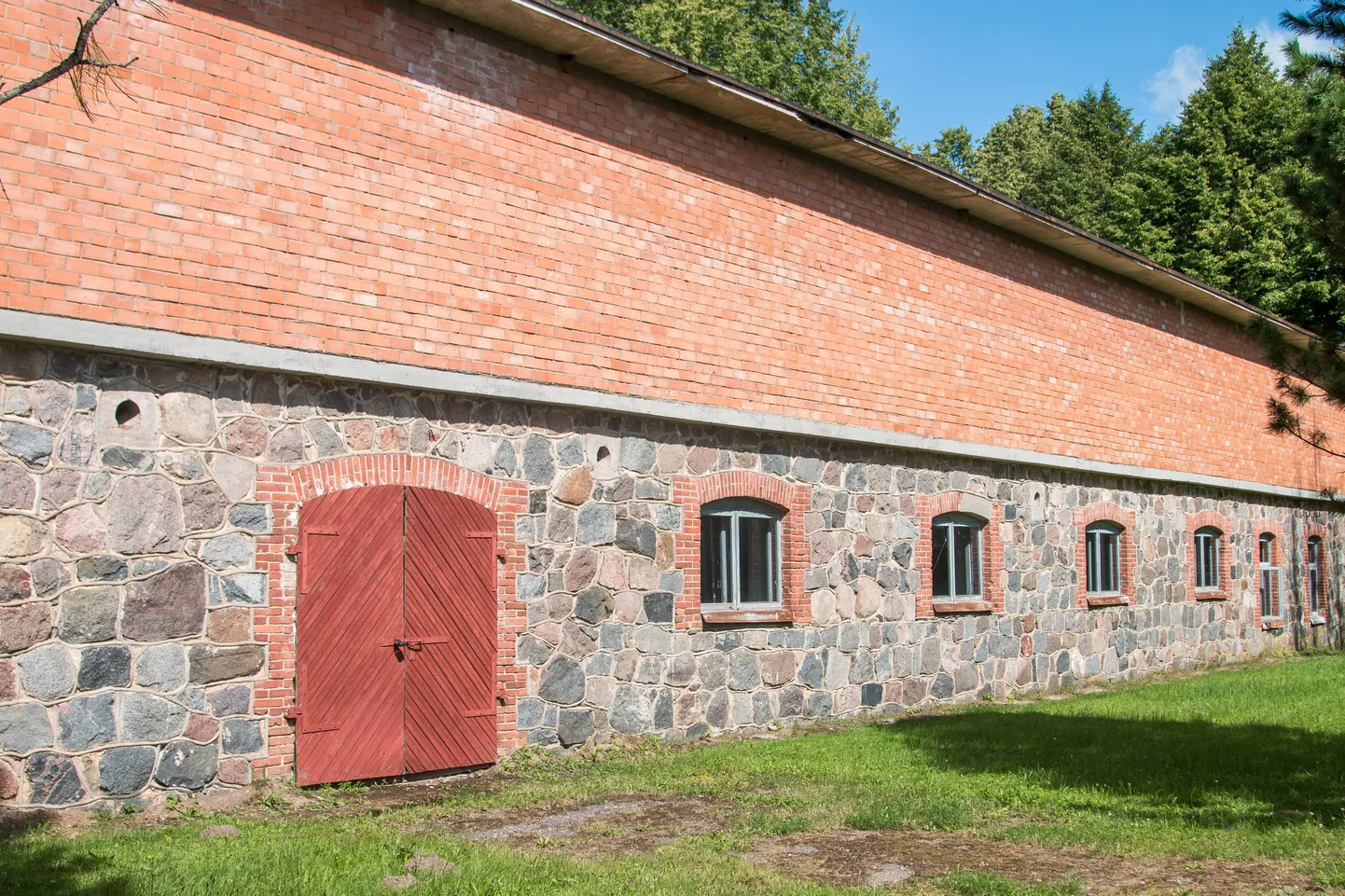 Ambitsioonikas nimi sai vanale tall-karjalaut-tislerikoja hoonele välja käidud, et ärgitada kaasa mõtlema ehitise tulevikule.