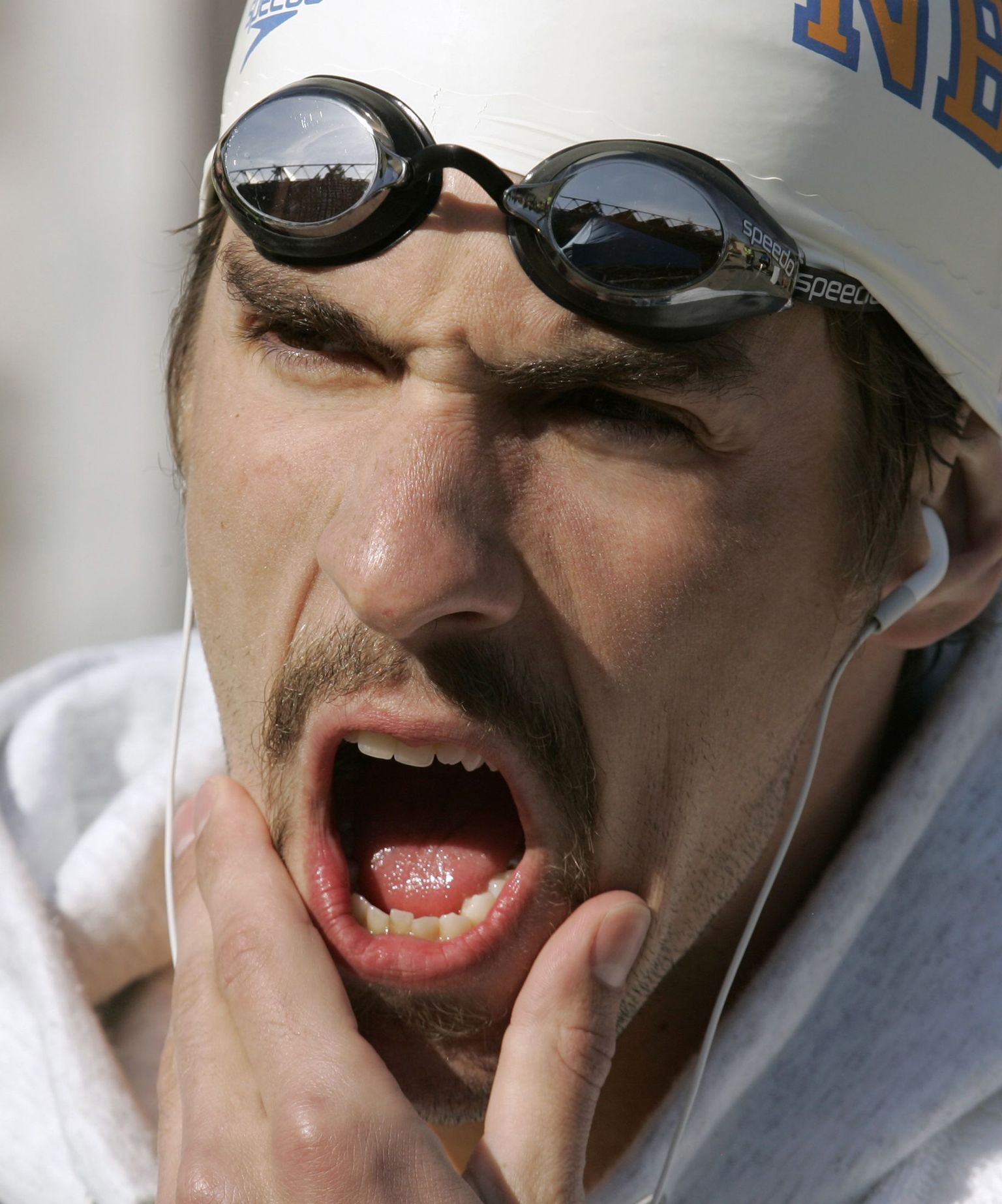 Michael Phelps vahetas stiili - kasvatas vuntsid