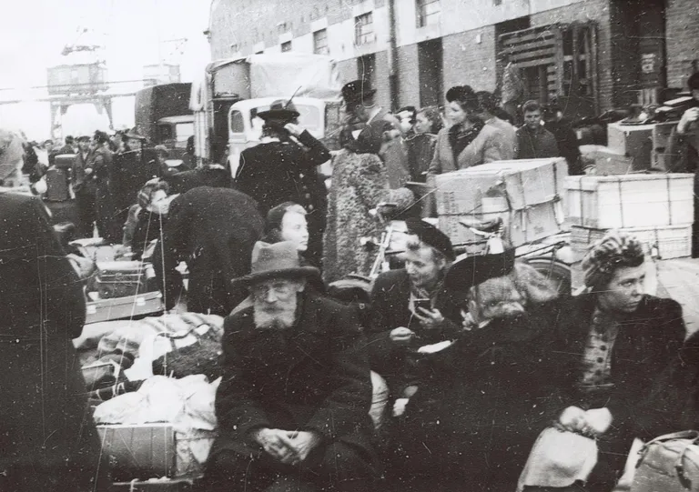 Gotenhafeni (Gdansk) sadamasse jõudnud Eesti sõjapõgenikud, september 1944.