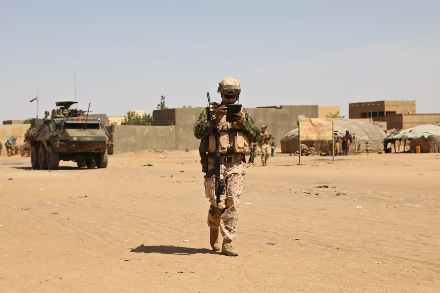 Jalaväerühma Estpla-26 kaitseväelased kohtusid Malis sealse omakaitseüksusega.
