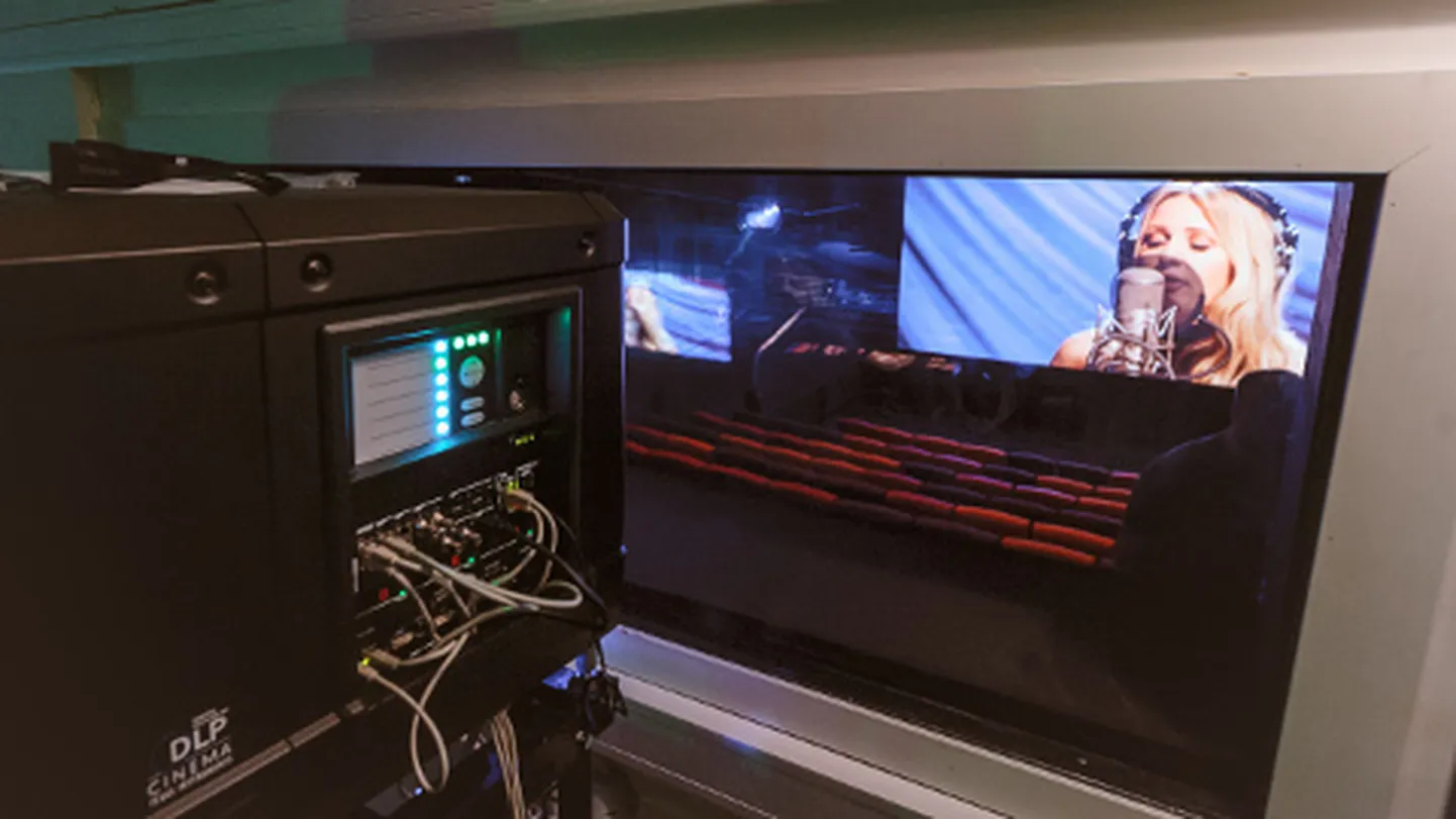 Apollo Kino juhid kinnitavad, et Narva uuenenud kinosaalid on varustatud kinotehnika viimase sõna järgi. See käib nii projektorite kui heliseadmete kohta.