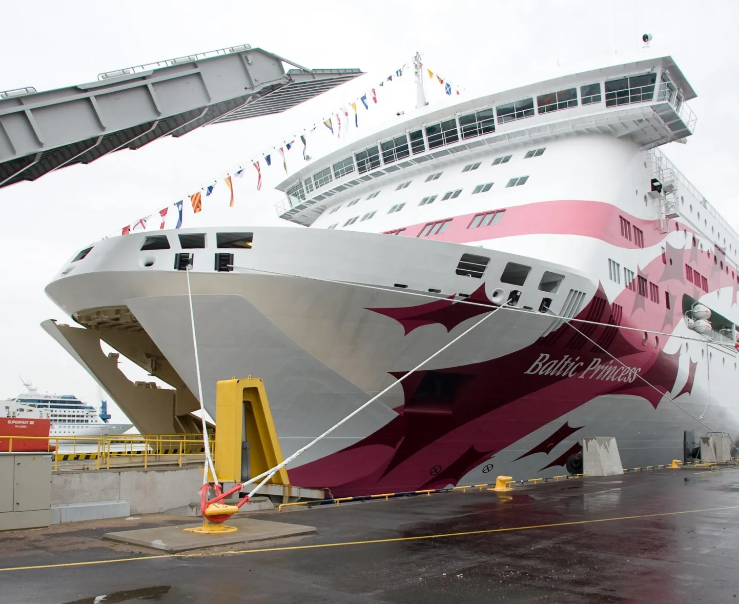 Tallink üksi ostab igal aastal laevakütust saja miljoni euro eest, tõdes Tallink Grupi juhatuse liige Margus Schults eile merenduskonverentsil ning rõhutas, et Tallink tegeleb rohepöörde rakendamisega kõigis tegevusvaldkondades.
