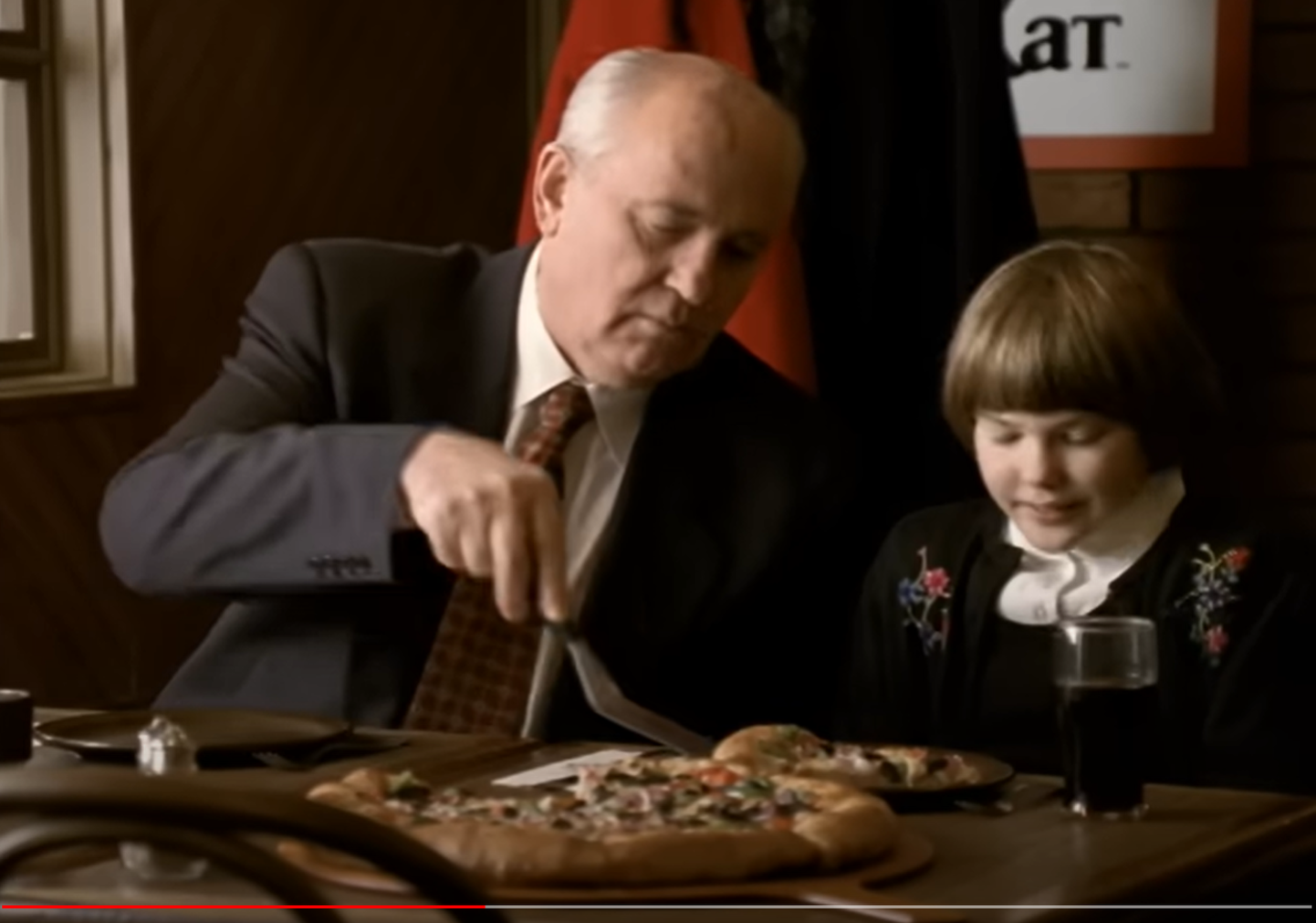Nõukogude Liidu viimane liider Mihhail Gorbatšov osales 1997 Pizza Huti reklaamis