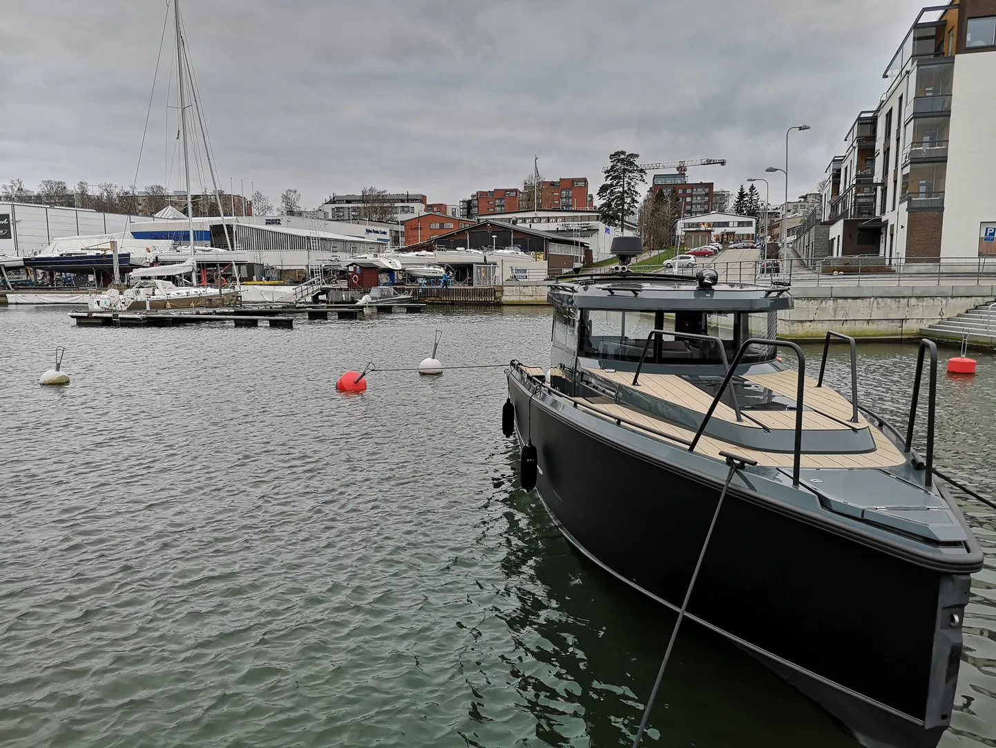 Lauttasaari sadam sügisel