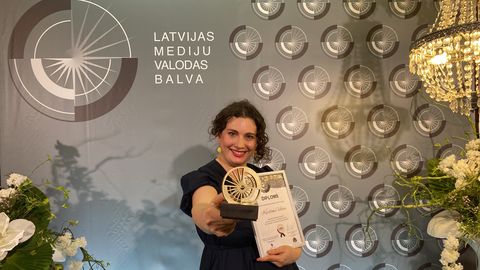 Журналистка TVNET Кристине Вилите получила "Языковую премию латвийских СМИ" в категории "Пишущий журналист"