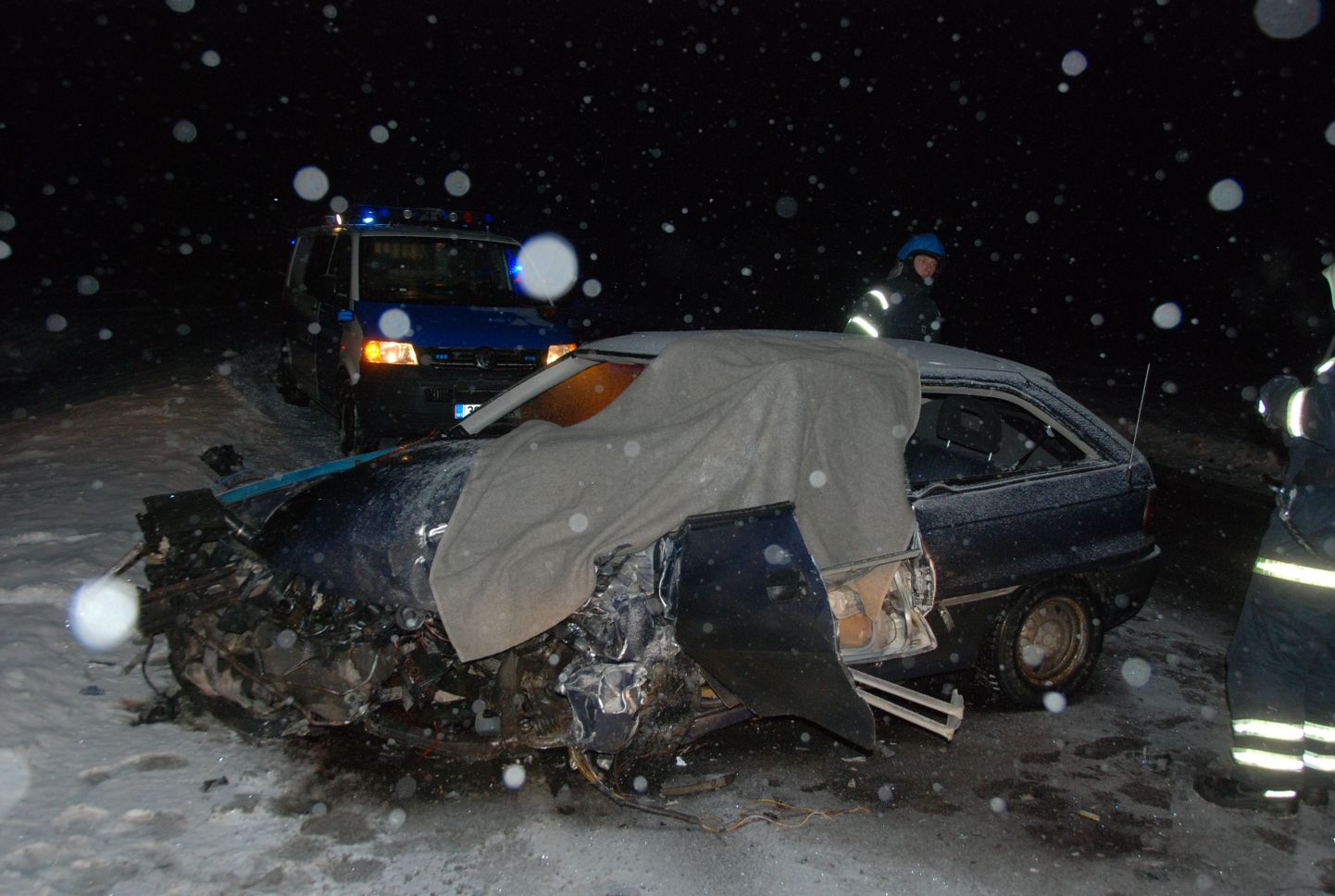 7. detsembri hommikul hukkus Tallinna-Tartu maanteel Tiksojal Opelit juhtinud noor mees.