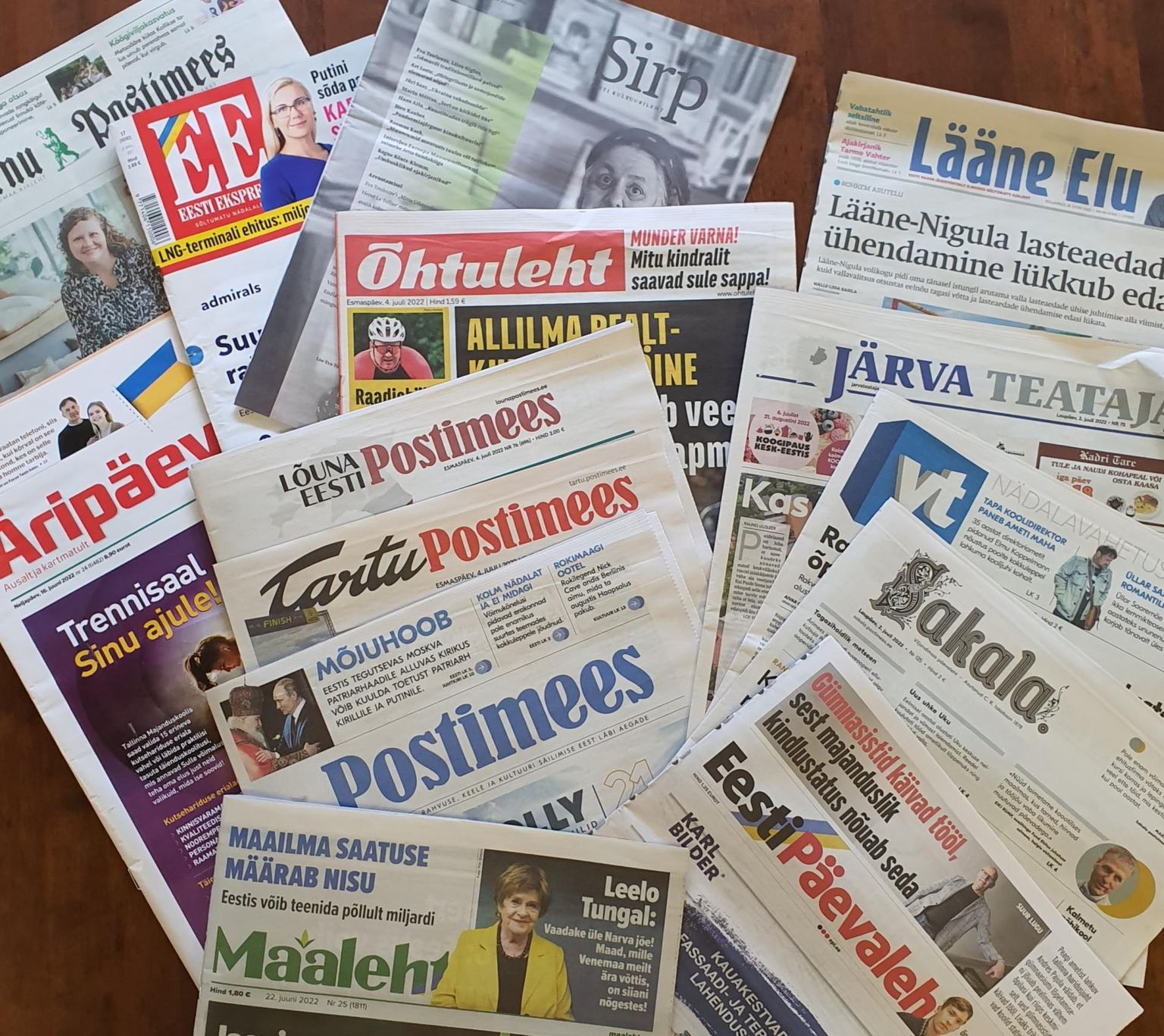 Valik Eestis ilmuvaid ajalehti. 