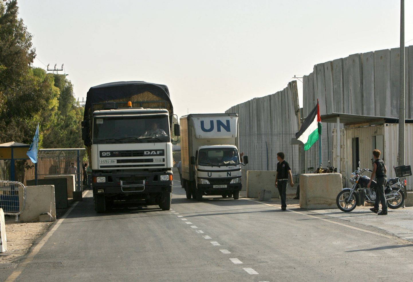 ÜRO abiautod teel Gaza sektorisse.