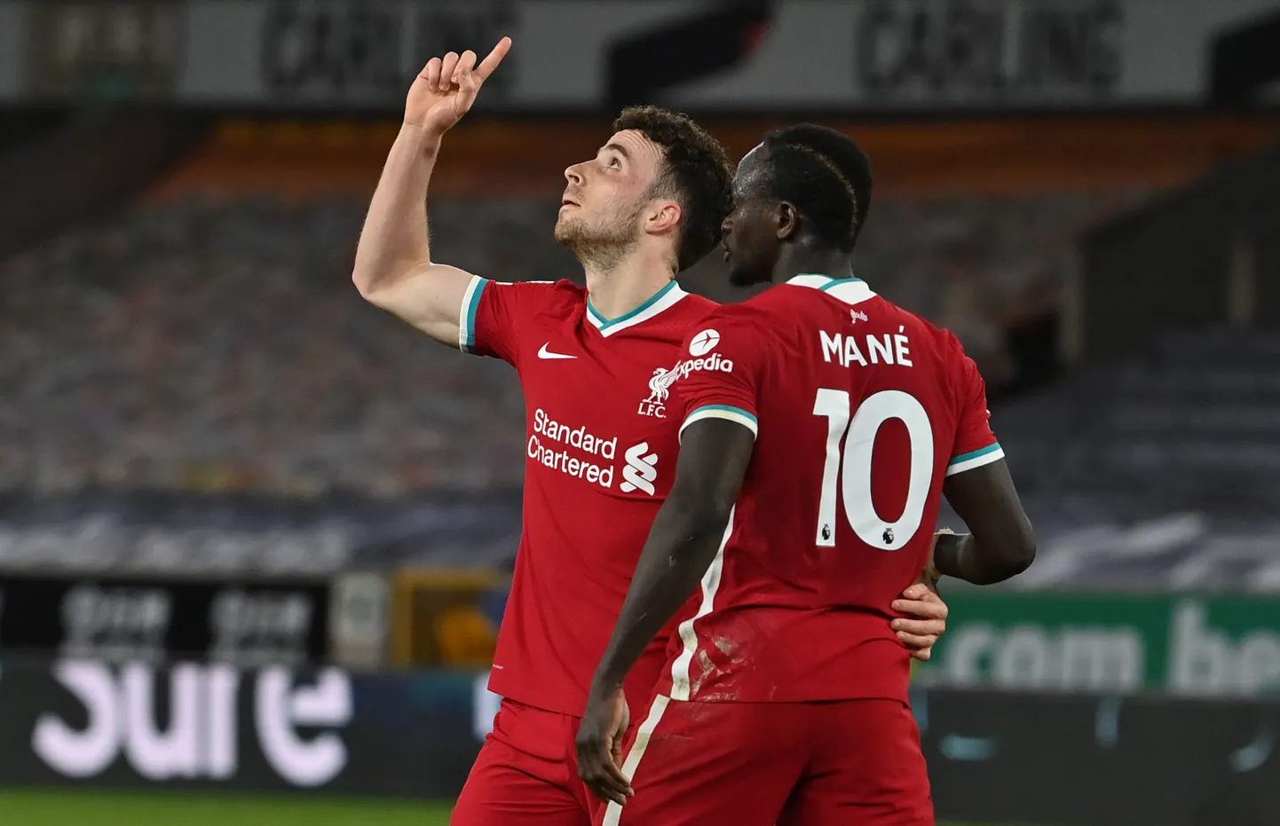 Diogo Jota (vasakul) koos Sadio Manega.