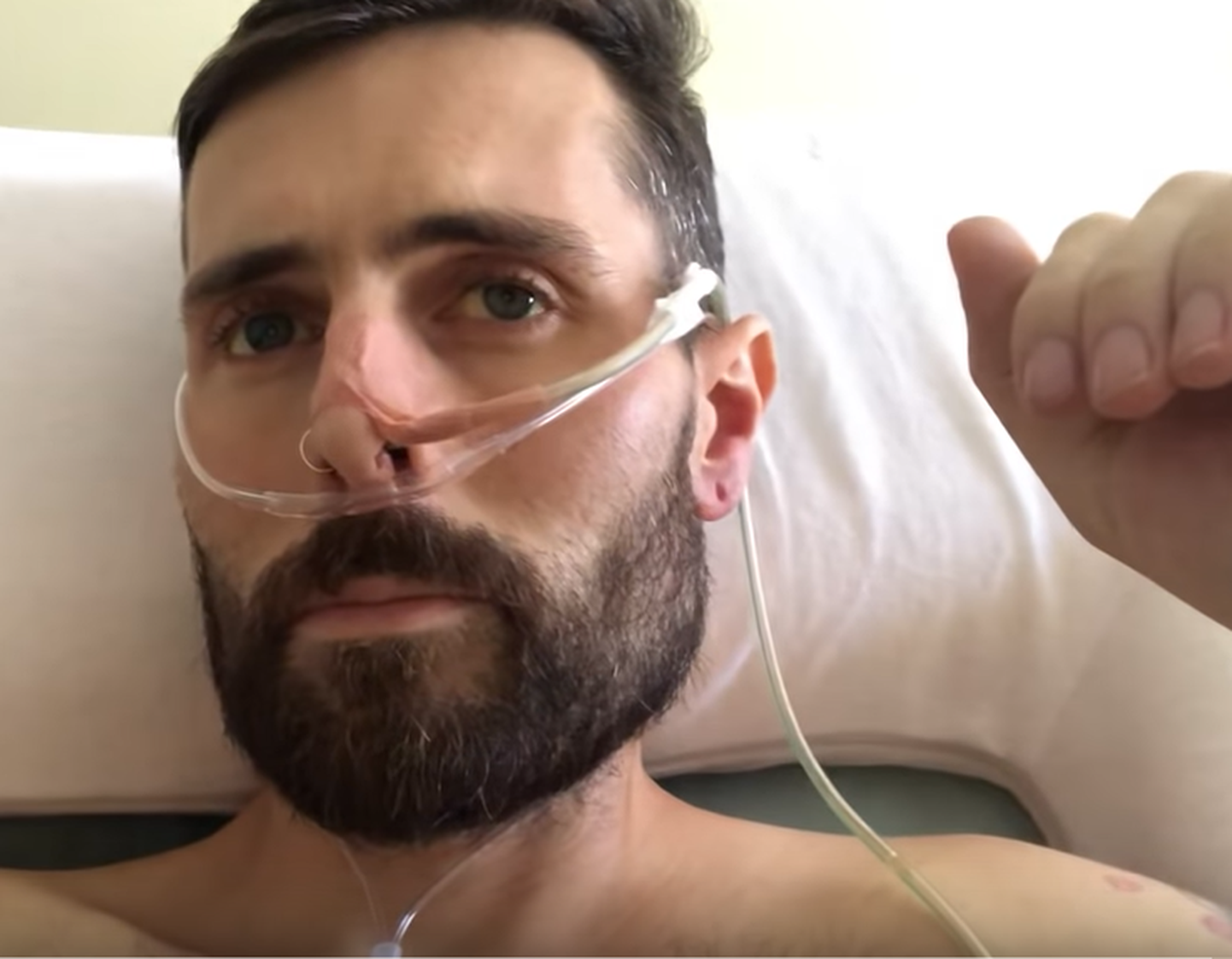Ravimatu vähiga mees on jaganud kogu oma haigusteekonda läbi videote.