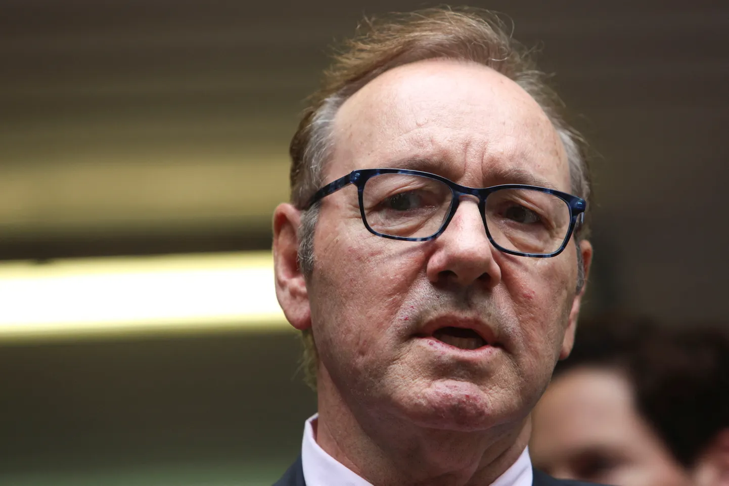 Kevin Spaceyt on seksuaalses rünnakus süüdistanud enam kui tosin meest. Spacey on enda sõnul nii sügavalt kohtukulude alla mattunud, et jääb kohe ilma kodust Baltimore'is.