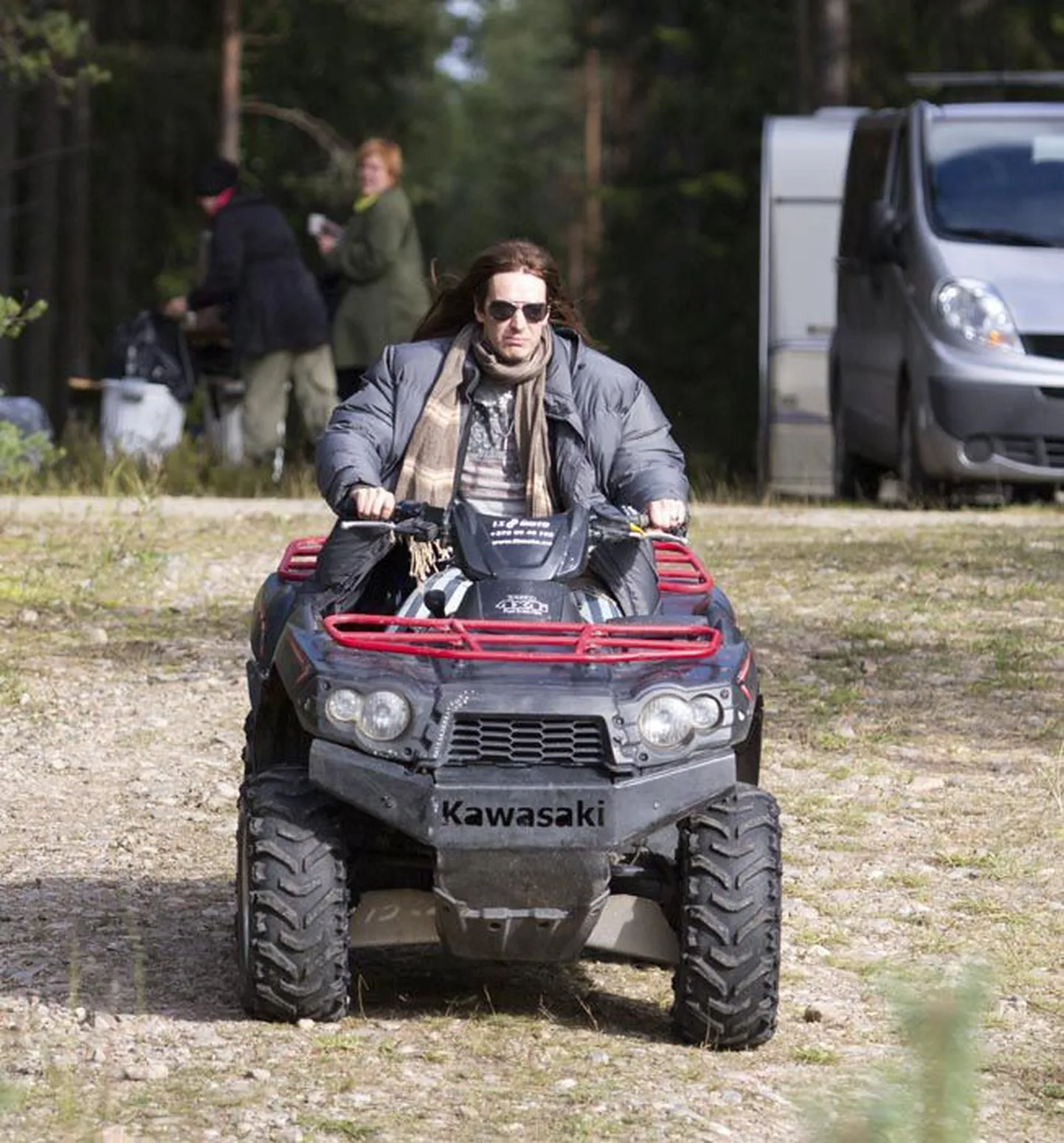 ATV kiirendab võtteplatsil nii tehnika ja juhtmete kui ka näitlejate liikumist. Rokkar roolib!