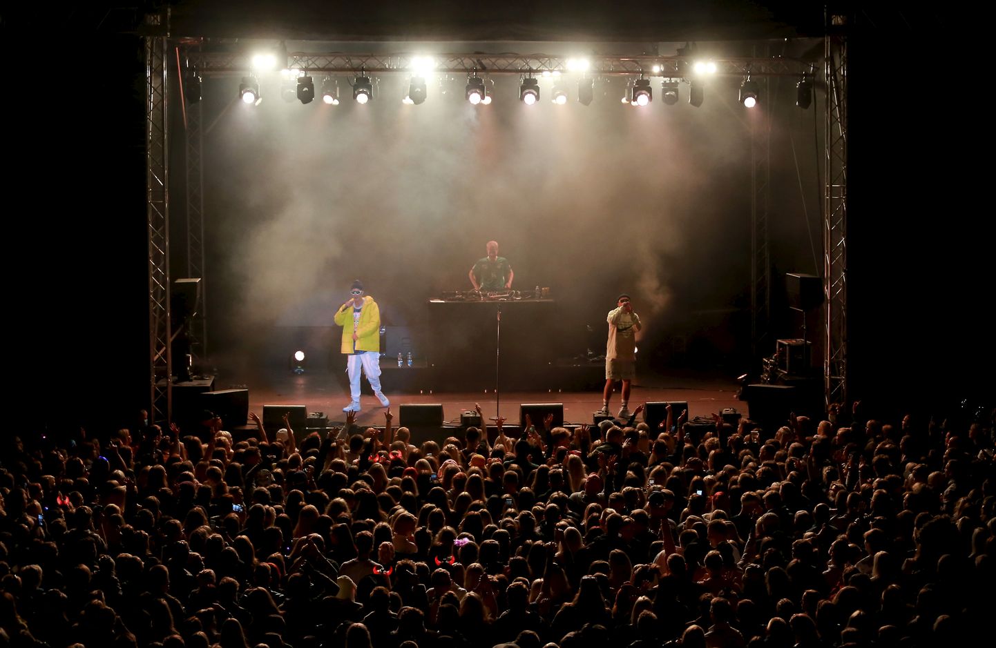 Nublu ja 2 Quick Starti kontsert tõi möödunud reedel Tartu lauluväljakule kokku palju rahvast.