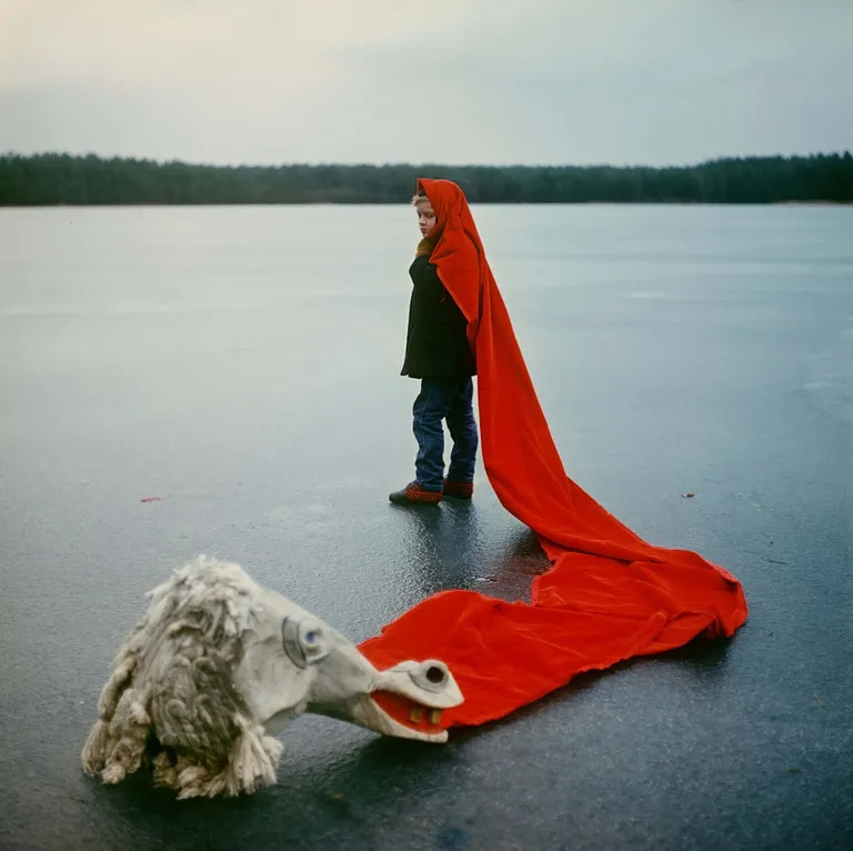 "Ugunsrijējs". 1976