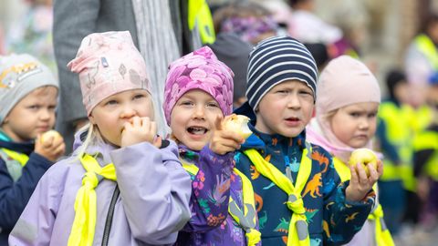 LAPSED, KRINGEL JA HEA TUJU ⟩ Paide tähistas oma sünnipäeva südameketiga