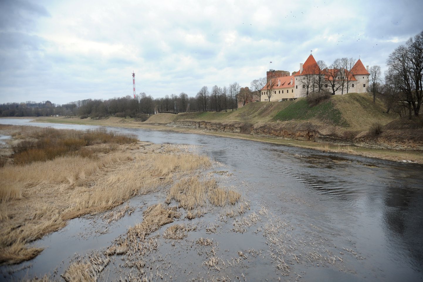 Mūsas upe un Bauskas pils.