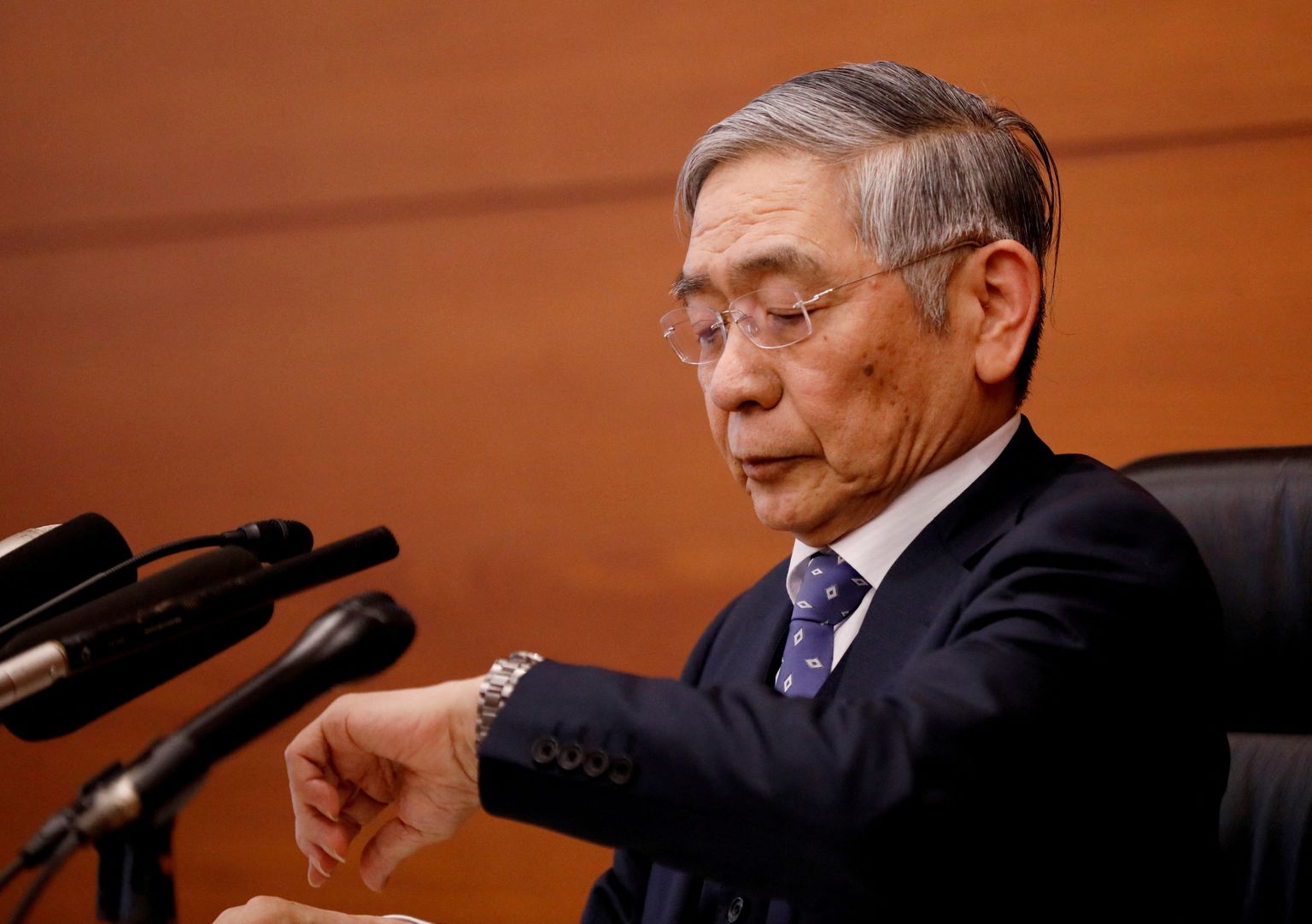 Jaapani keskpanga juhil Haruhiko Kurodal on aeg hakata rahapoliitikat karmimaks muutma