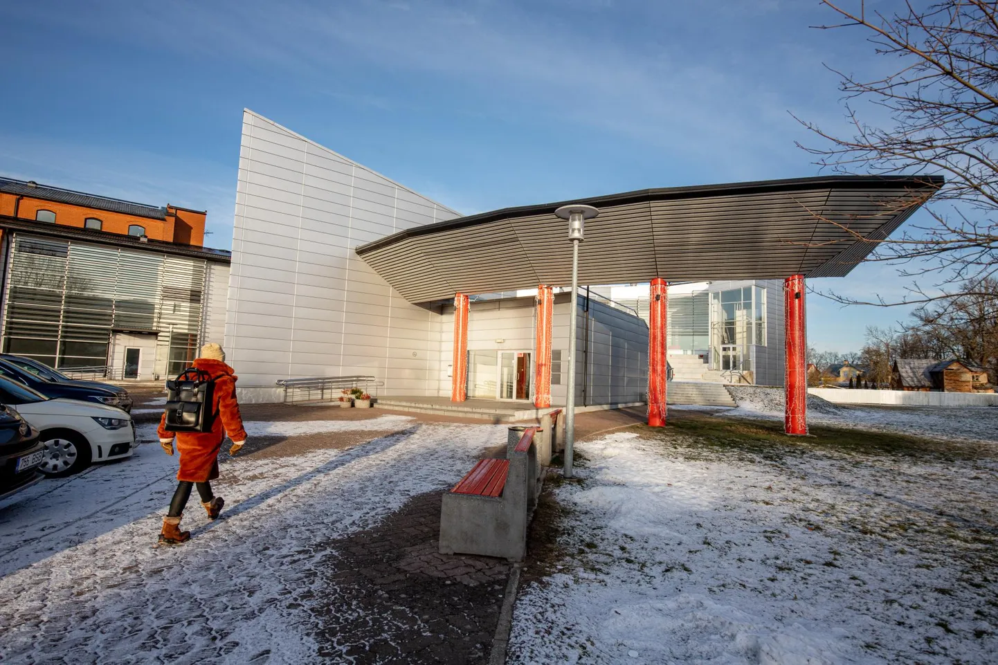 Tartu ülikooli Pärnu kolledž avas koostöös Pärnu kutsehariduskeskusega hübriidõppe, mis on kokku pandud kahest erialast.
