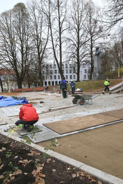Pirogovi platsi rekonstrueerimistööde lõpp lükkub novembri lõppu.