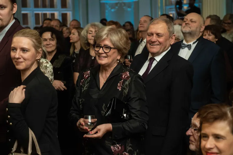 Foto: Svinīgā uzruna Latvijas Nacionālā teātra simtgades svinībās