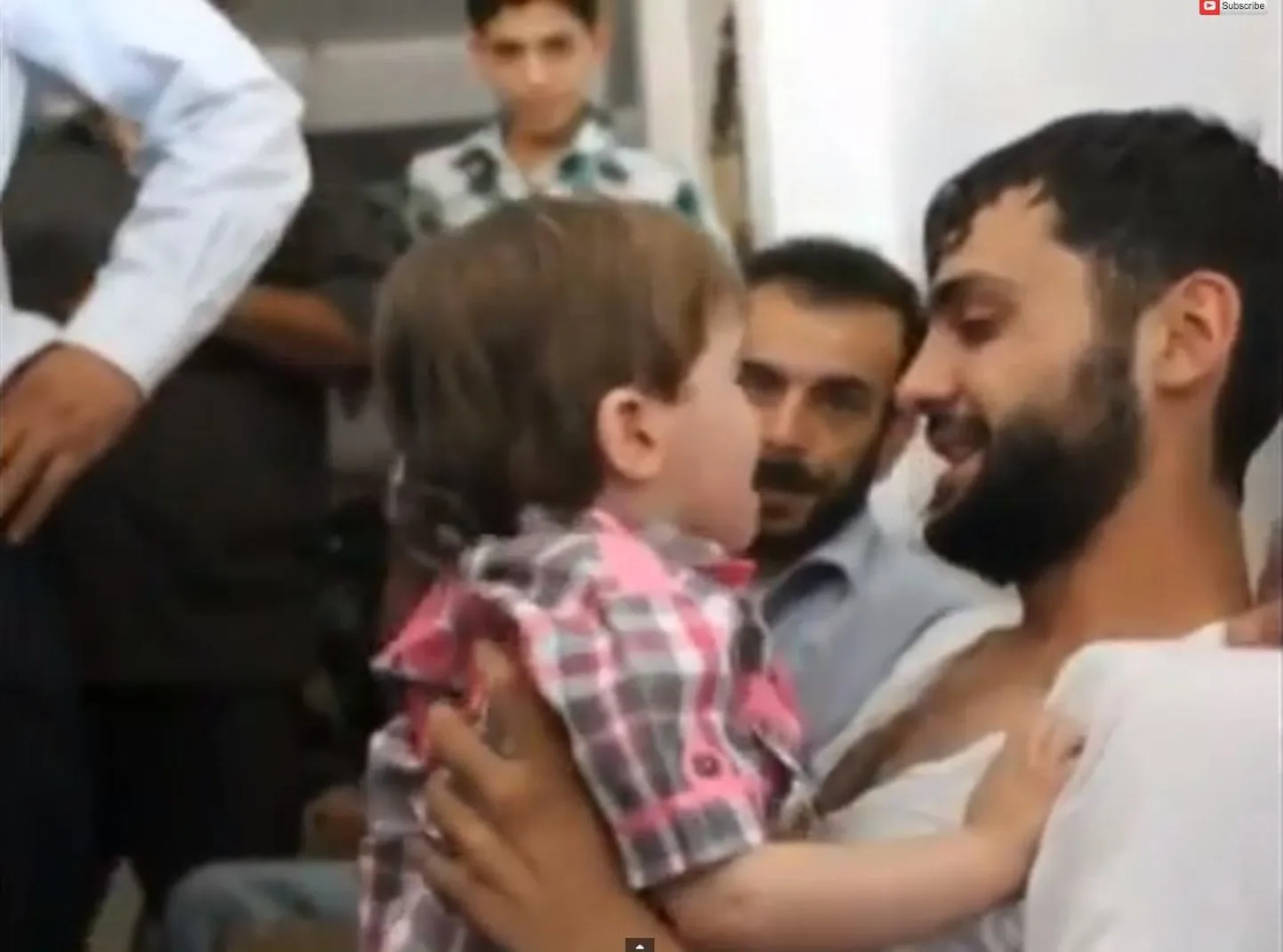 Süüria isa leiab oma lapse elusana