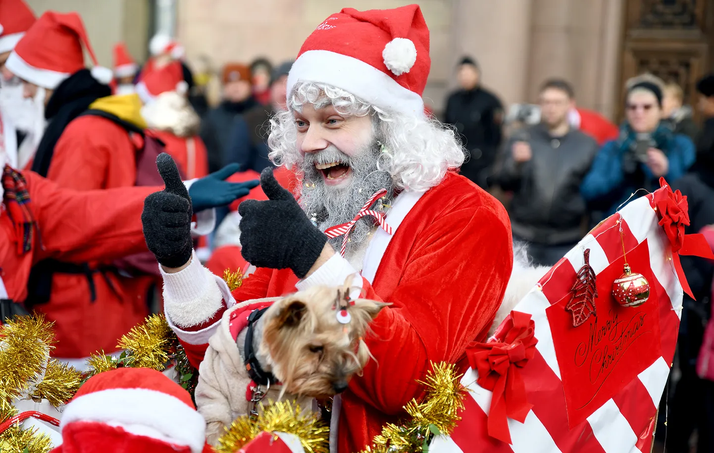 Ikgadējais Ziemassvētku vecīšu labdarības skrējiens