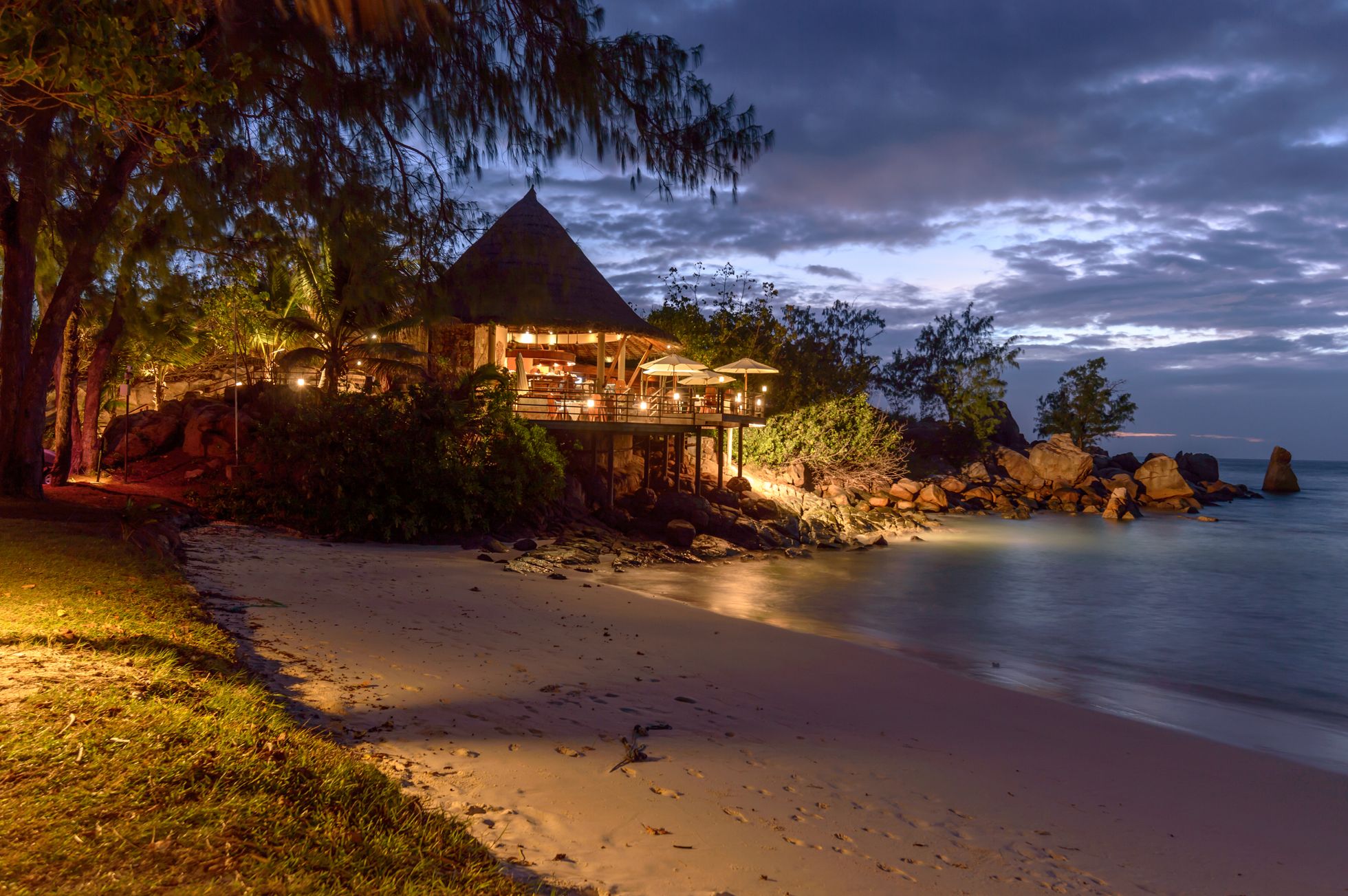 Сейшельские острова - наиболее экзотическое и доступное направление.