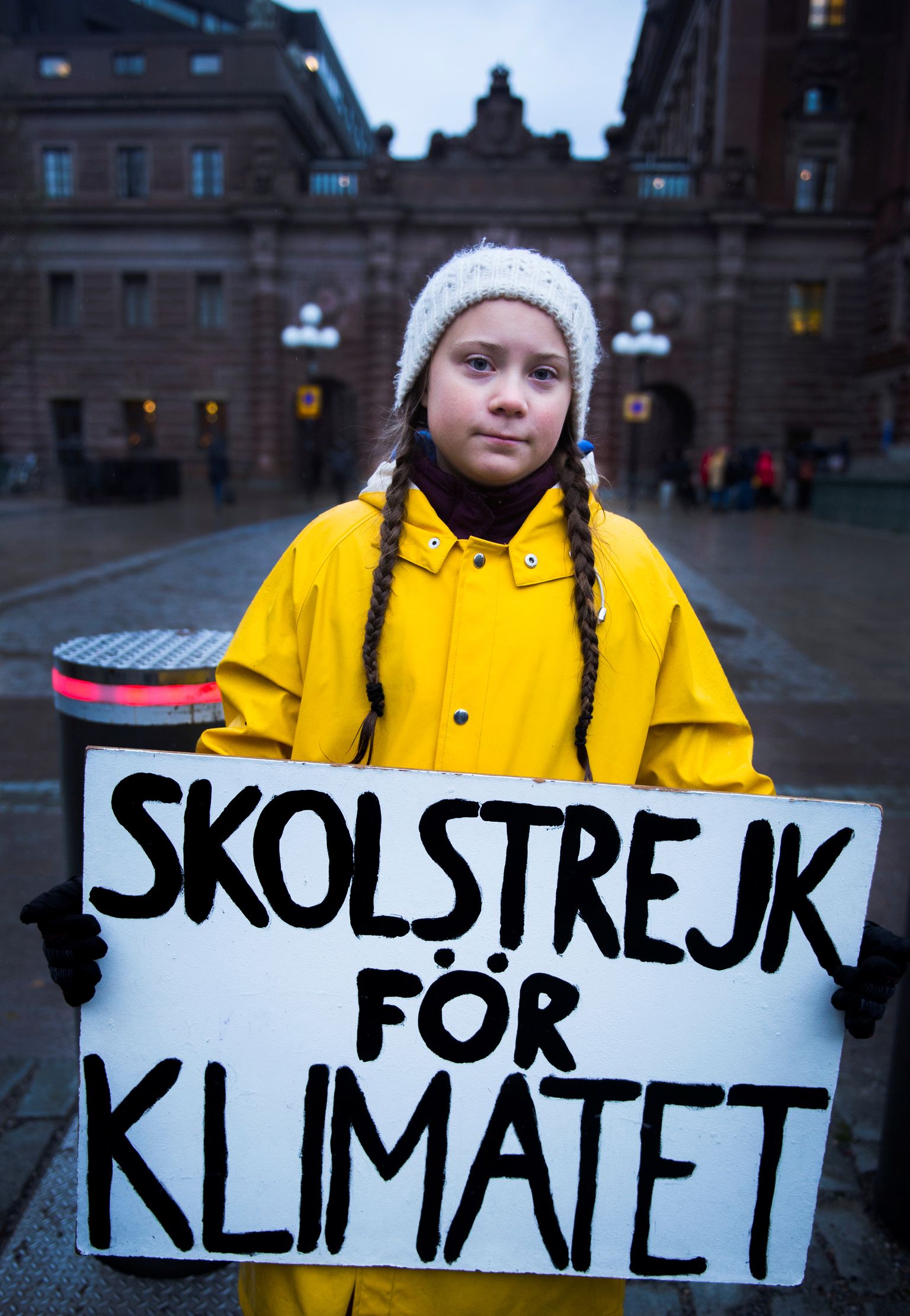 15-aastane Greta Thunberg protestimas 30. novembril 2018 Stockholmis parlamendihoone juures