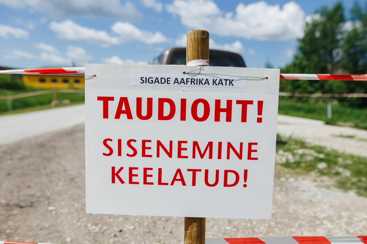 Seakatk levib endiselt ja sigalate juures on hoiatavad sildid.