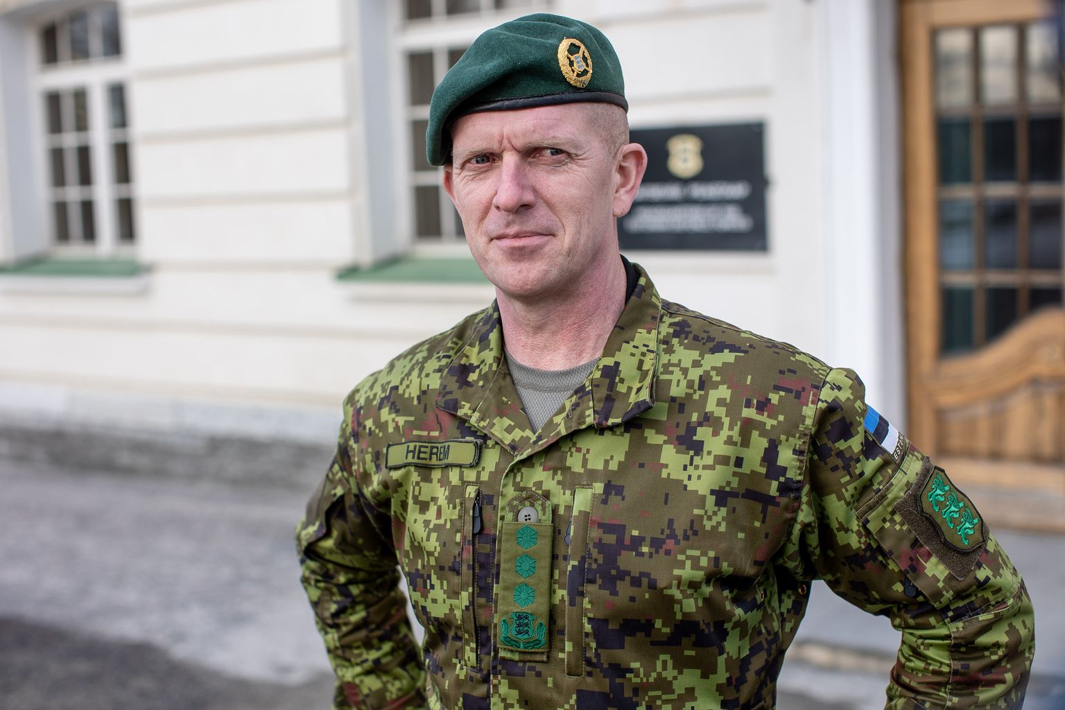 Kaitseväe juhataja kindralleitnant Martin Herem kasutaks uute relvasüsteemide valmisoleku tagamiseks ajateenijaid.