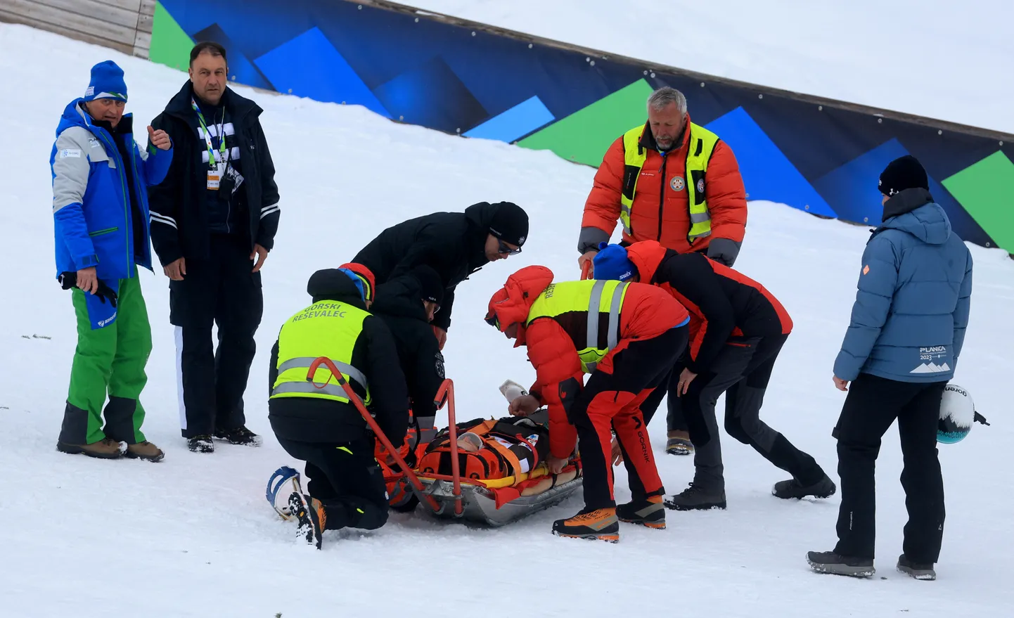 Planica MMil treeninghüppel kukkunud Peter Prevc.