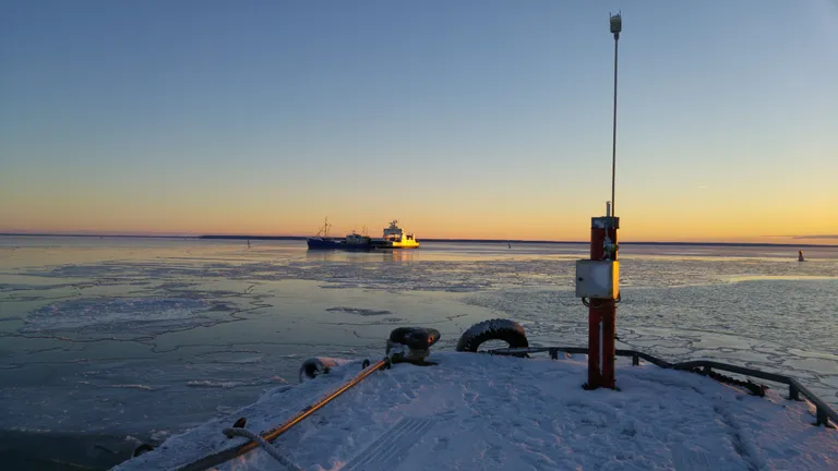 Subsea Seven Sõru sadamasse jõudmas. / Hergo Tasuja /