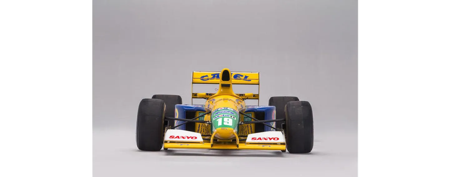 Michael Schumacherile karjääri esimese poodiumikoha toonud Benettoni vormel-1 auto.