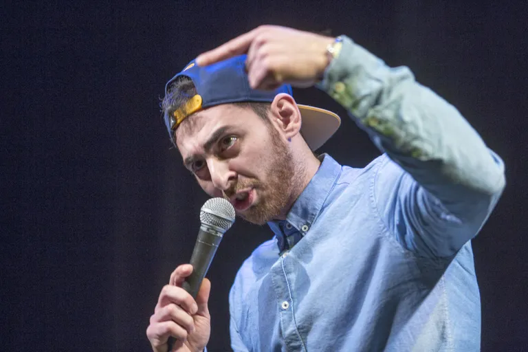 Stand-up etendus «Fopaa! Pestohv!» Von Krahlis, Tigran Gevorkjan