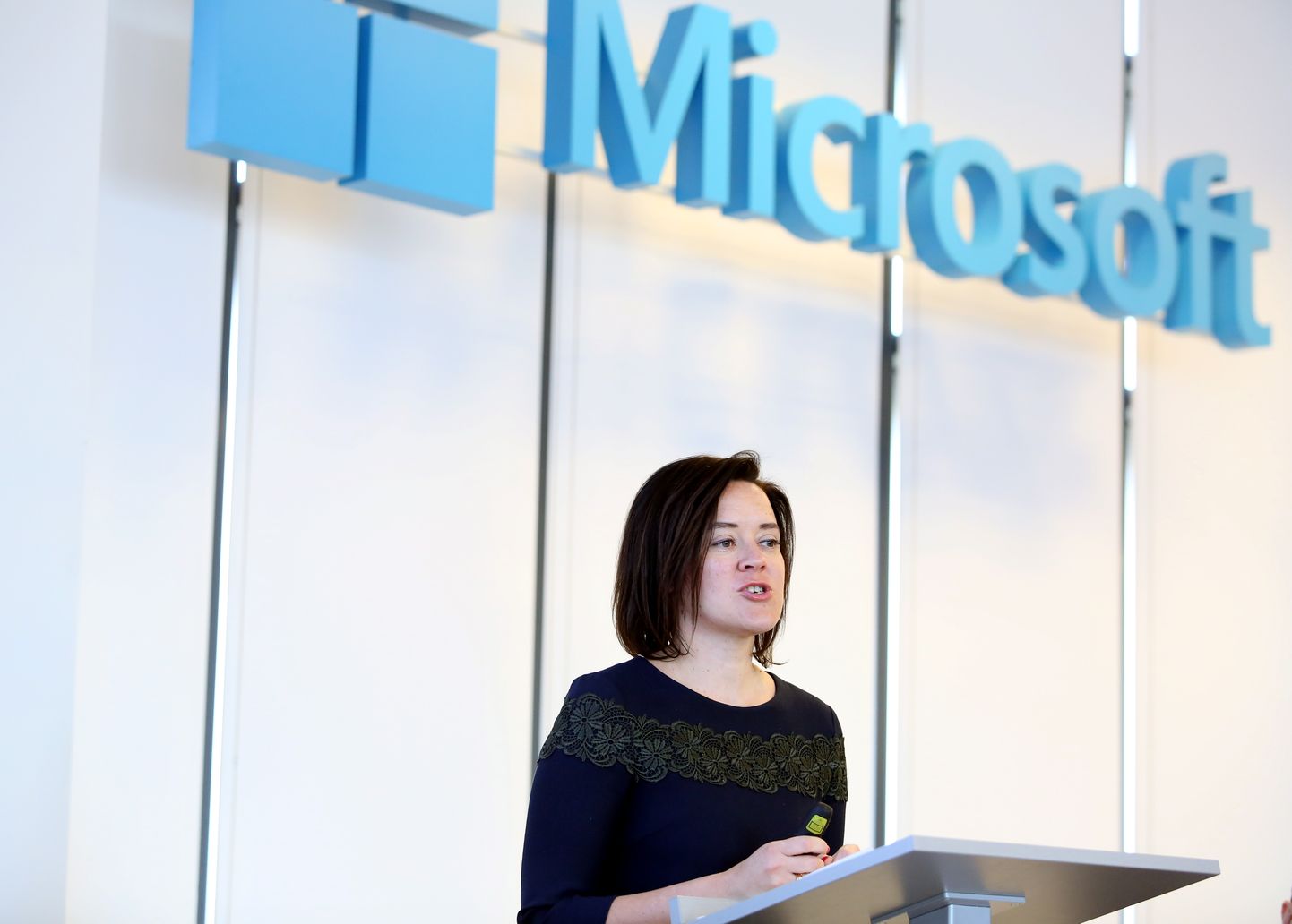 Microsoft Latvia vadītāja Renāte Strazdiņa piedalās ziņojuma "Datu virzītas attīstības modeļi. Iespējas Latvijai" prezentācijā.