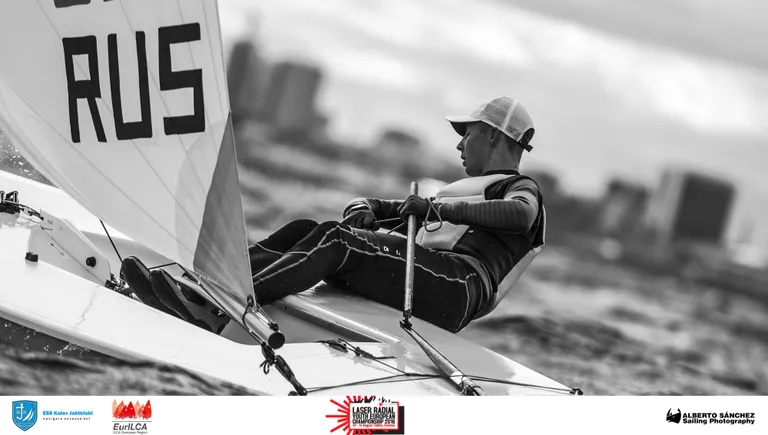 Daniil Krutskikh RUS205092 - Laser Radial Noorte Euroopa Meistrivõistlused 2016 - 11.08.2016 - foto Alberto Sanchez