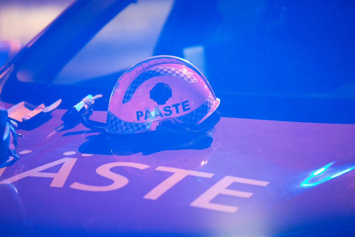 Pärnus Karusselli tänaval süttis elumaja kütmise ajal pööning ja katus. Foto on illustreeriv.