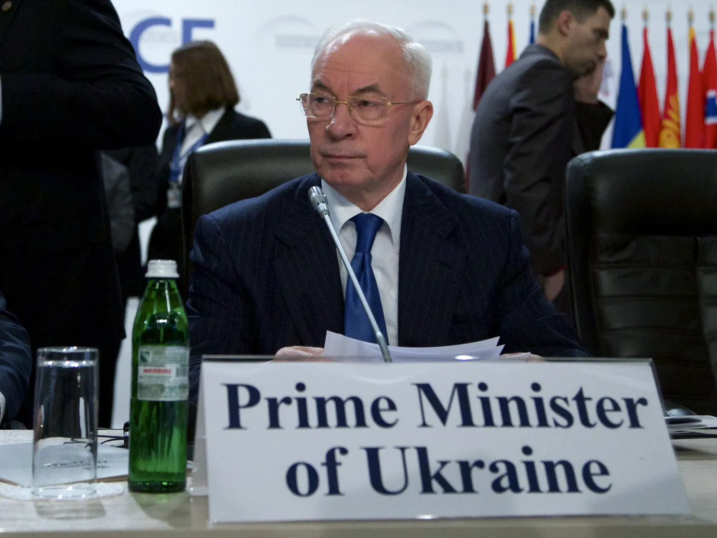 Николай Азаров