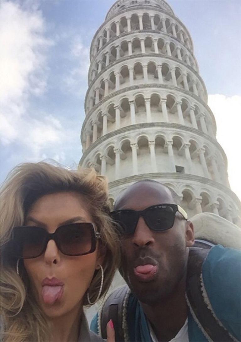 2015. aastal oli Kobe`il taas kõik hästi. Abikaasa Vanessaga Itaalias puhkusel. Taamal Pisa torn. 